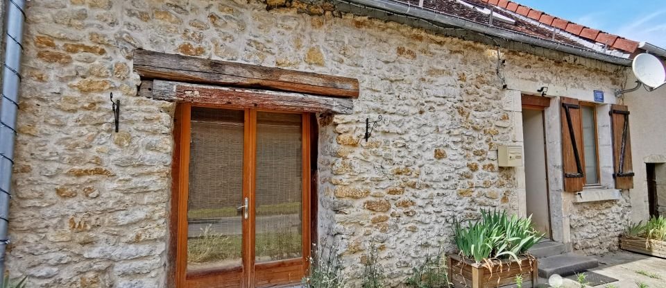 Village house 5 rooms of 103 m² in Celon (36200)