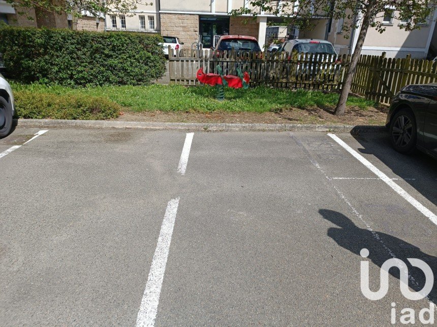 Parking of 12 m² in Laval (53000)