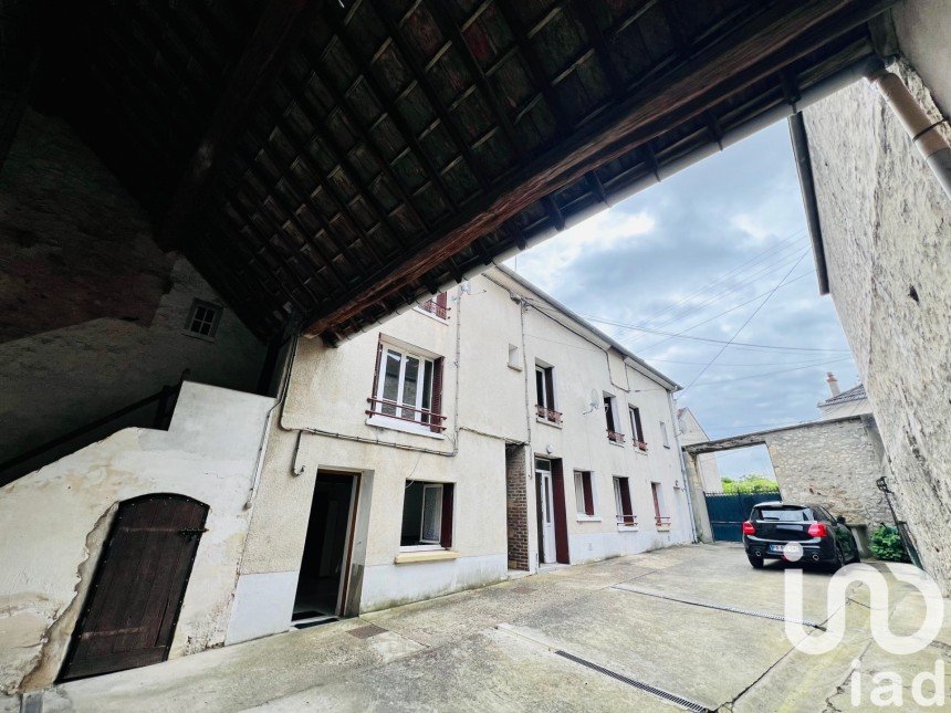 Building in Pierrelaye (95480) of 234 m²