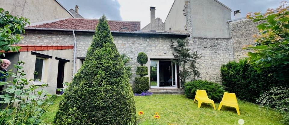 Building in Pierrelaye (95480) of 234 m²