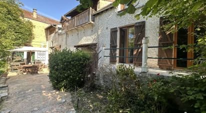 House 7 rooms of 148 m² in Vaux-le-Pénil (77000)