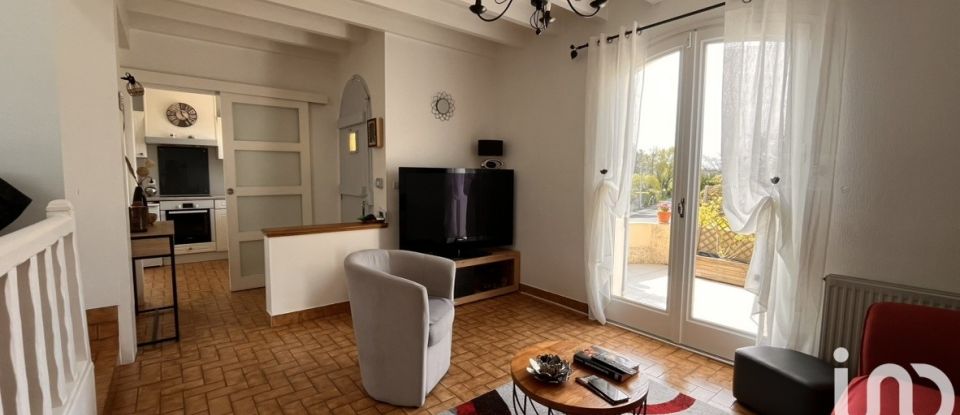 Maison traditionnelle 4 pièces de 116 m² à Camblanes-et-Meynac (33360)