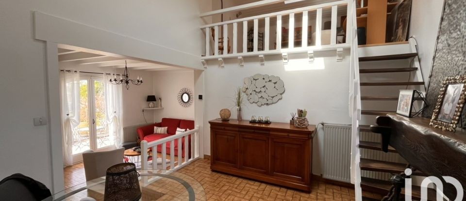 Maison traditionnelle 4 pièces de 116 m² à Camblanes-et-Meynac (33360)