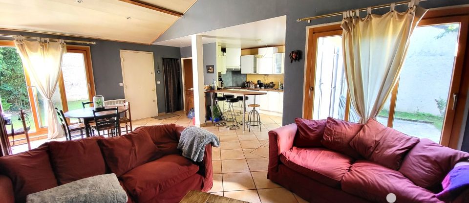 Maison 5 pièces de 100 m² à Jouy-en-Josas (78350)