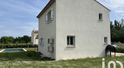 House 5 rooms of 90 m² in Cucuron (84160)