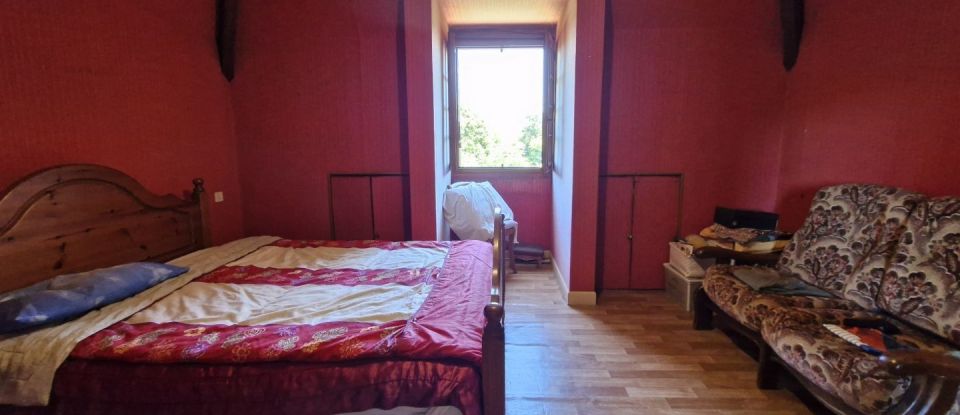 House 5 rooms of 139 m² in Saint-Seurin-de-Prats (24230)