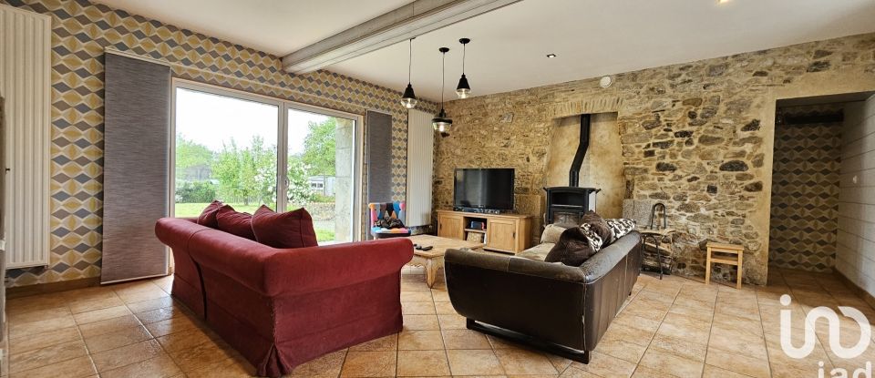 Longere 7 rooms of 183 m² in Beaufou (85170)