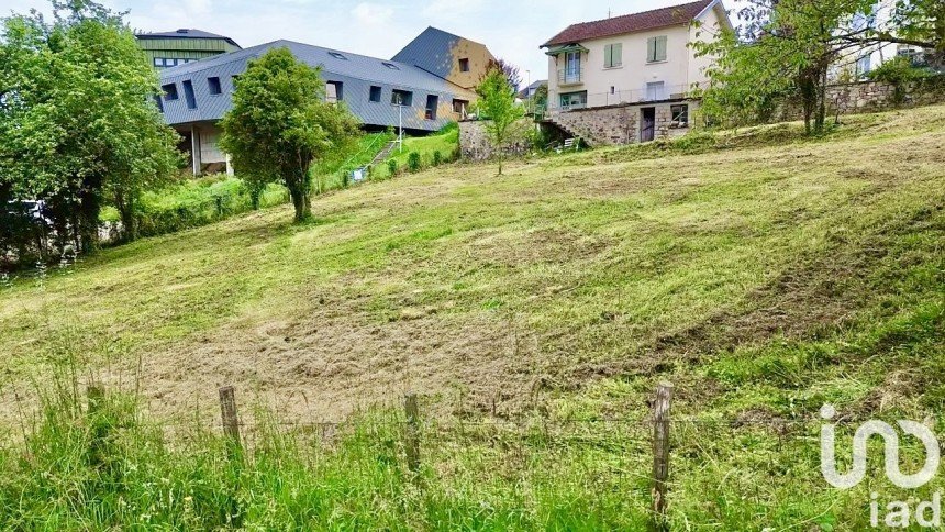 Land of 899 m² in Pierre-Buffière (87260)