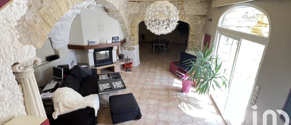 House 7 rooms of 221 m² in Amboise (37400)