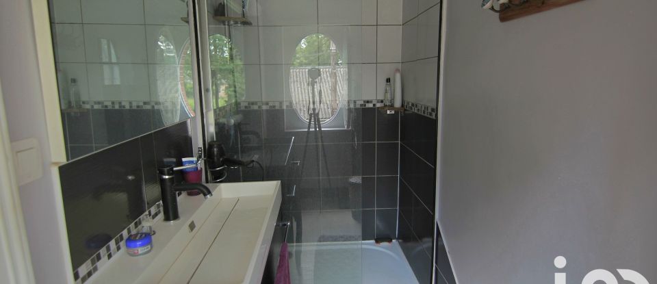 House 5 rooms of 137 m² in Nagel-Séez-Mesnil (27190)