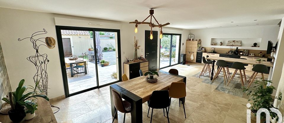 Demeure 8 pièces de 214 m² à Saint-Marcel-lès-Sauzet (26740)