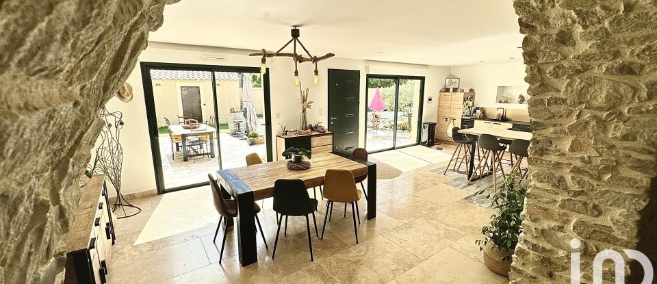 Demeure 8 pièces de 214 m² à Saint-Marcel-lès-Sauzet (26740)