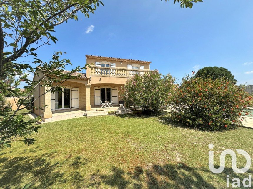 House 6 rooms of 130 m² in Uzès (30700)