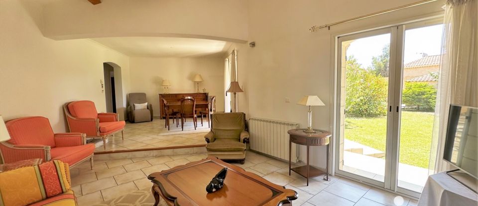 House 6 rooms of 130 m² in Uzès (30700)