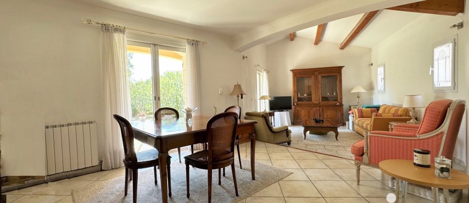 House 6 rooms of 130 m² in Uzès (30700)