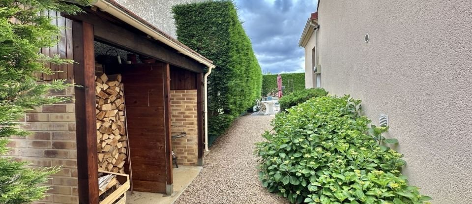 House 7 rooms of 153 m² in Villecresnes (94440)