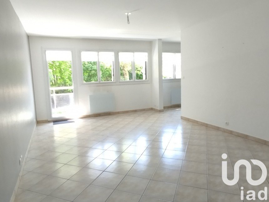 Apartment 3 rooms of 73 m² in Ingré (45140)