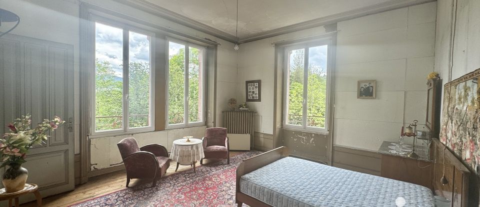 Château 33 pièces de 337 m² à Saint-Nabord (88200)