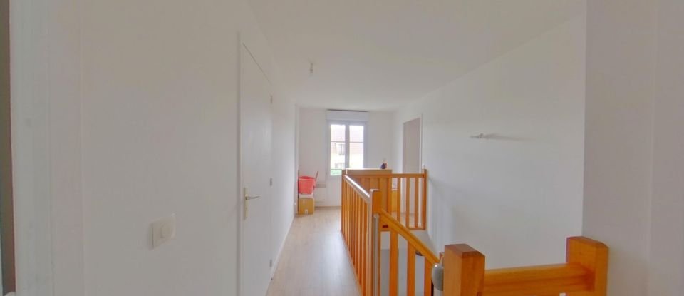 House 5 rooms of 120 m² in Moissy-Cramayel (77550)