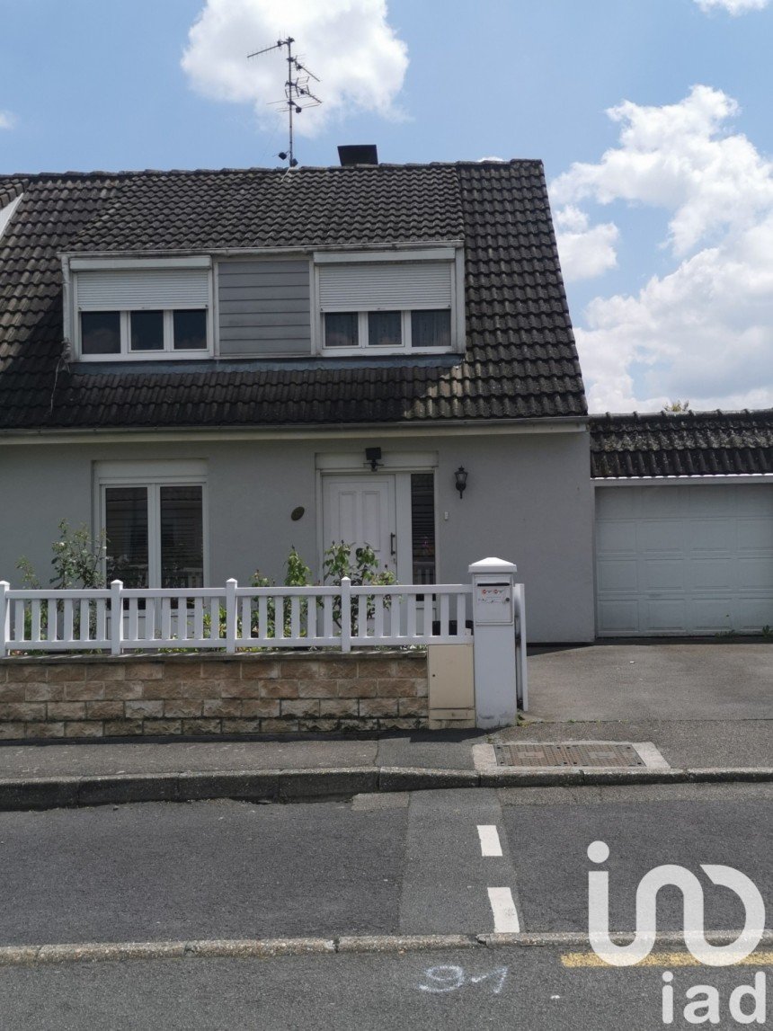 House 5 rooms of 110 m² in Béthune (62400)