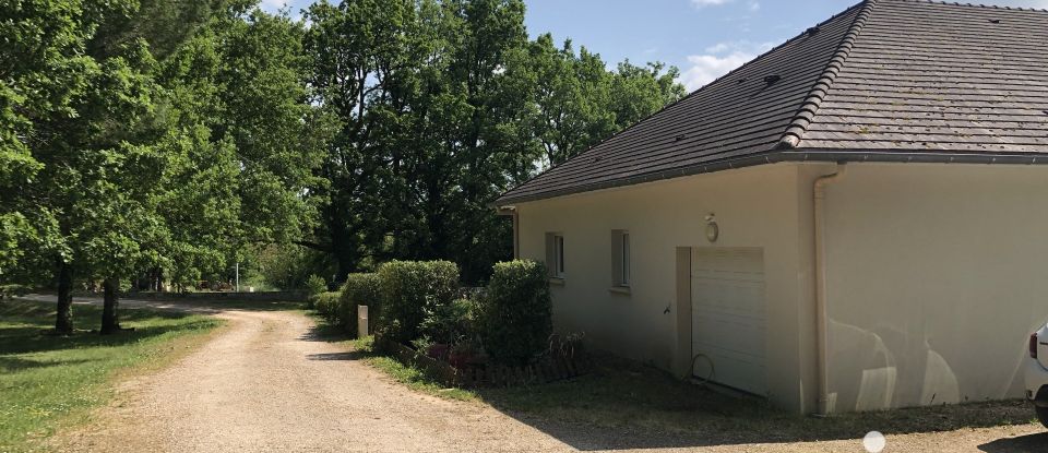 Pavilion 4 rooms of 176 m² in Carennac (46110)