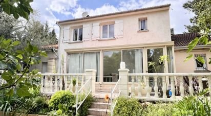 House 7 rooms of 137 m² in Clermont-Ferrand (63100)