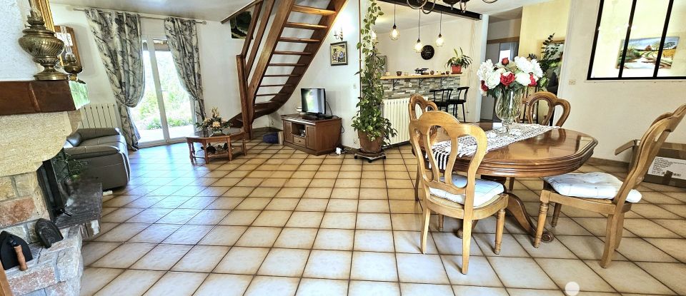 House 6 rooms of 150 m² in Bagnols-sur-Cèze (30200)