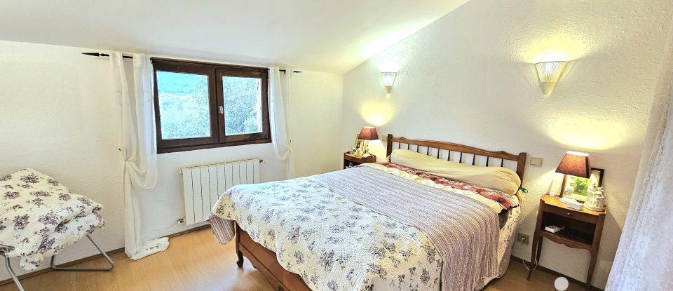 Maison 6 pièces de 150 m² à Bagnols-sur-Cèze (30200)