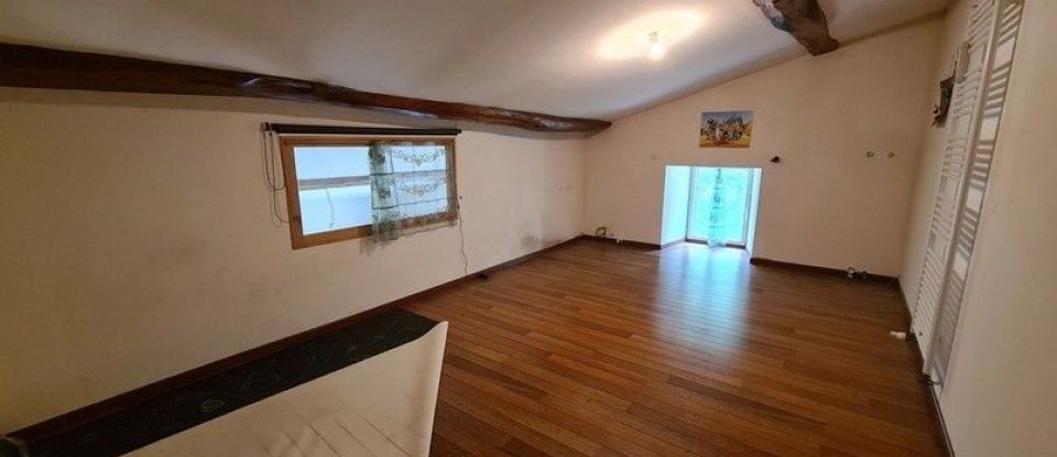 House 5 rooms of 158 m² in Écurat (17810)