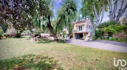 House 6 rooms of 130 m² in Cucuron (84160)