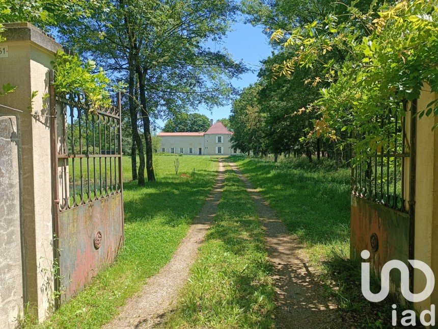 Demeure 5 pièces de 173 m² à Aiffres (79230)