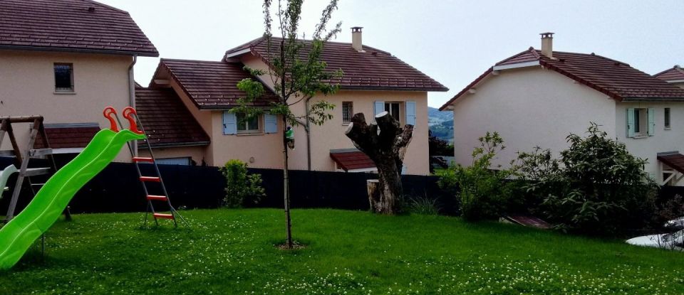 House 5 rooms of 148 m² in Bilieu (38850)