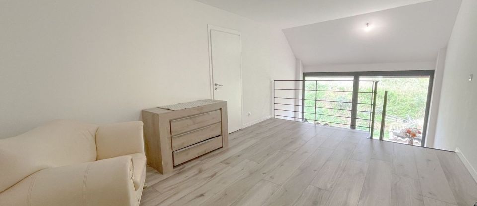 Maison 5 pièces de 198 m² à Arthaz-Pont-Notre-Dame (74380)