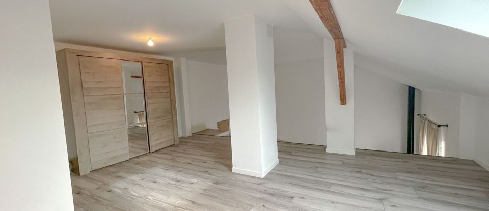 Maison 5 pièces de 198 m² à Arthaz-Pont-Notre-Dame (74380)