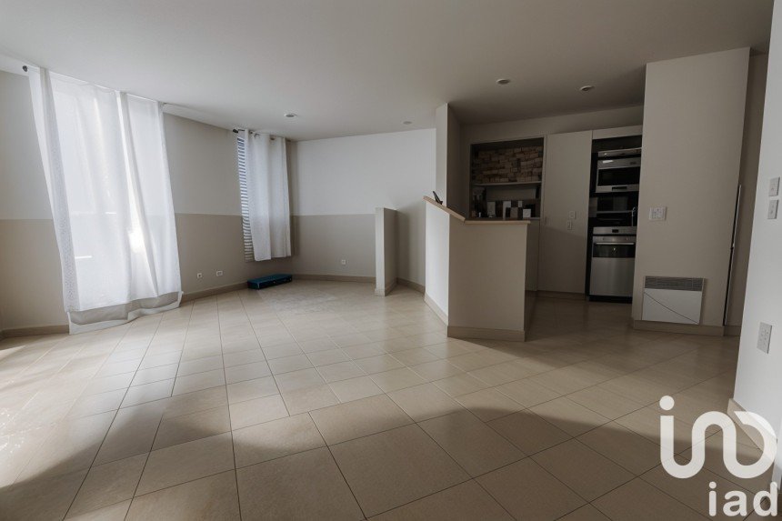 Vente Appartement 78m² 4 Pièces à La Garde-Freinet (83680) - Iad France