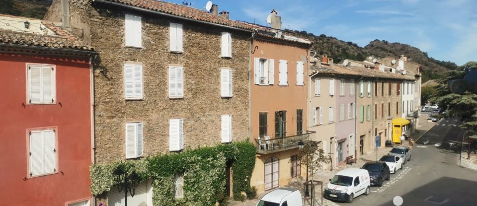 Appartement 4 pièces de 78 m² à La Garde-Freinet (83680)