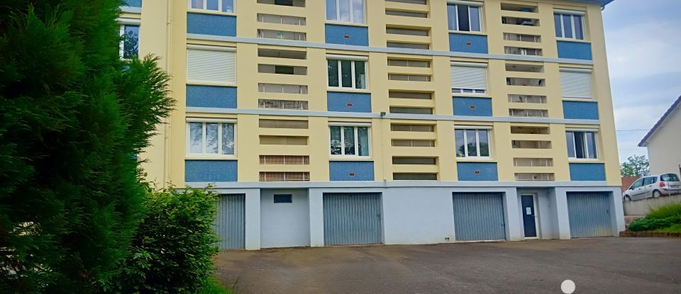 Building in Digoin (71160) of 1,011 m²