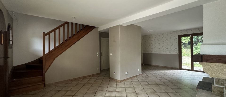 Maison 5 pièces de 90 m² à Vaux-le-Pénil (77000)