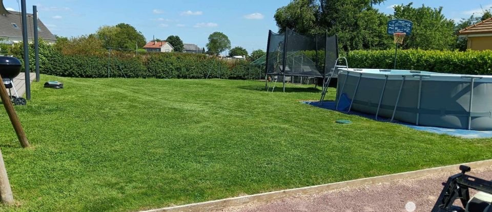 Maison traditionnelle 6 pièces de 125 m² à Beaumont-le-Roger (27170)