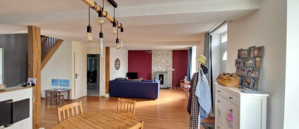 House 5 rooms of 125 m² in Les Bordes (45460)