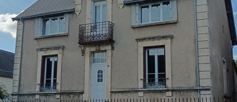 Maison 6 pièces de 174 m² à Pruniers (36120)