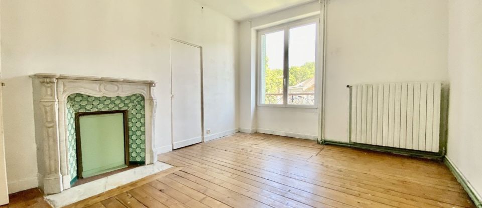 Maison 7 pièces de 198 m² à MALESHERBES (45330)