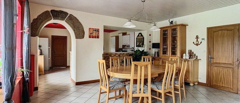 Country house 8 rooms of 165 m² in Trégomeur (22590)
