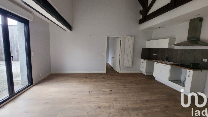 Apartment 3 rooms of 60 m² in Bègles (33130)