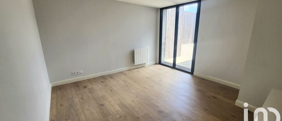 Apartment 3 rooms of 60 m² in Bègles (33130)