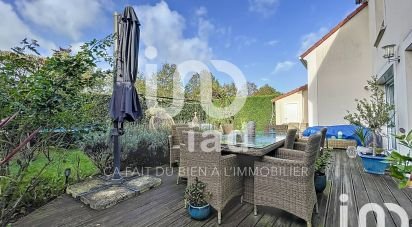 House 7 rooms of 192 m² in Saint-Pierre-du-Perray (91280)