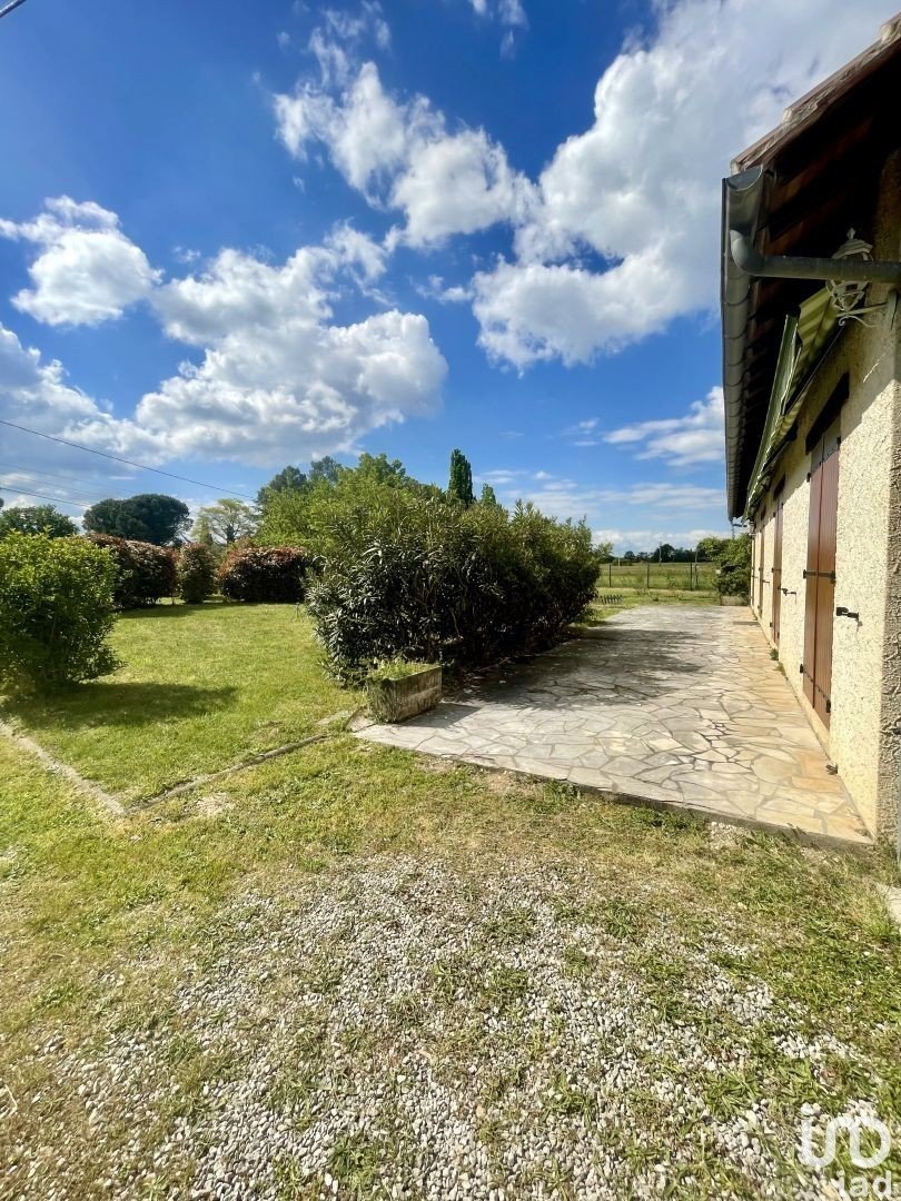 Maison 5 pièces de 200 m² à Saint-Laurent-des-Vignes (24100)