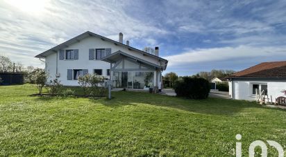 Village house 12 rooms of 275 m² in Habas (40290)