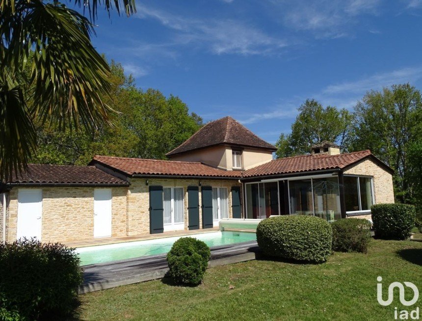 Country house 5 rooms of 148 m² in Siorac-en-Périgord (24170)