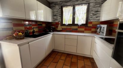 Traditional house 4 rooms of 90 m² in La Londe-les-Maures (83250)
